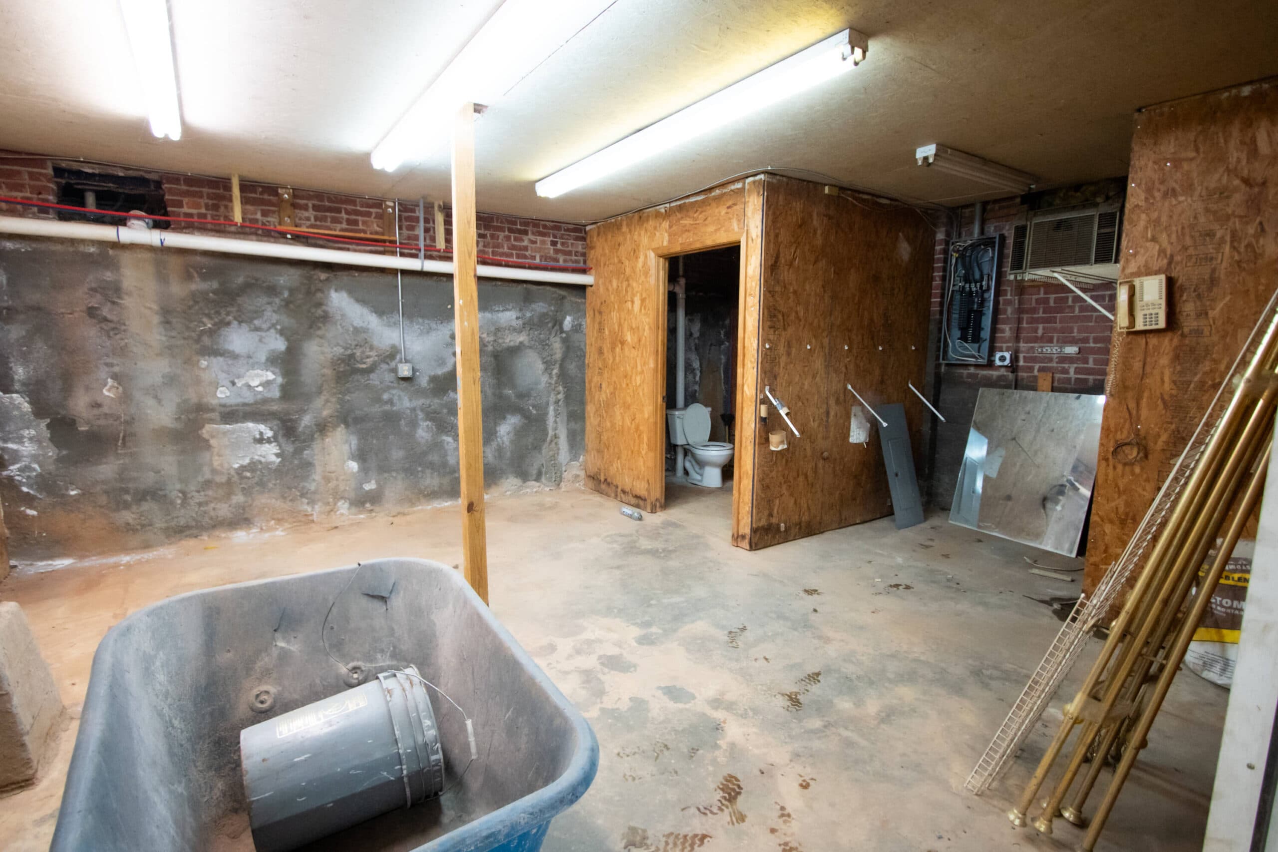 Warehouse Space near downtown Seneca! photo 4