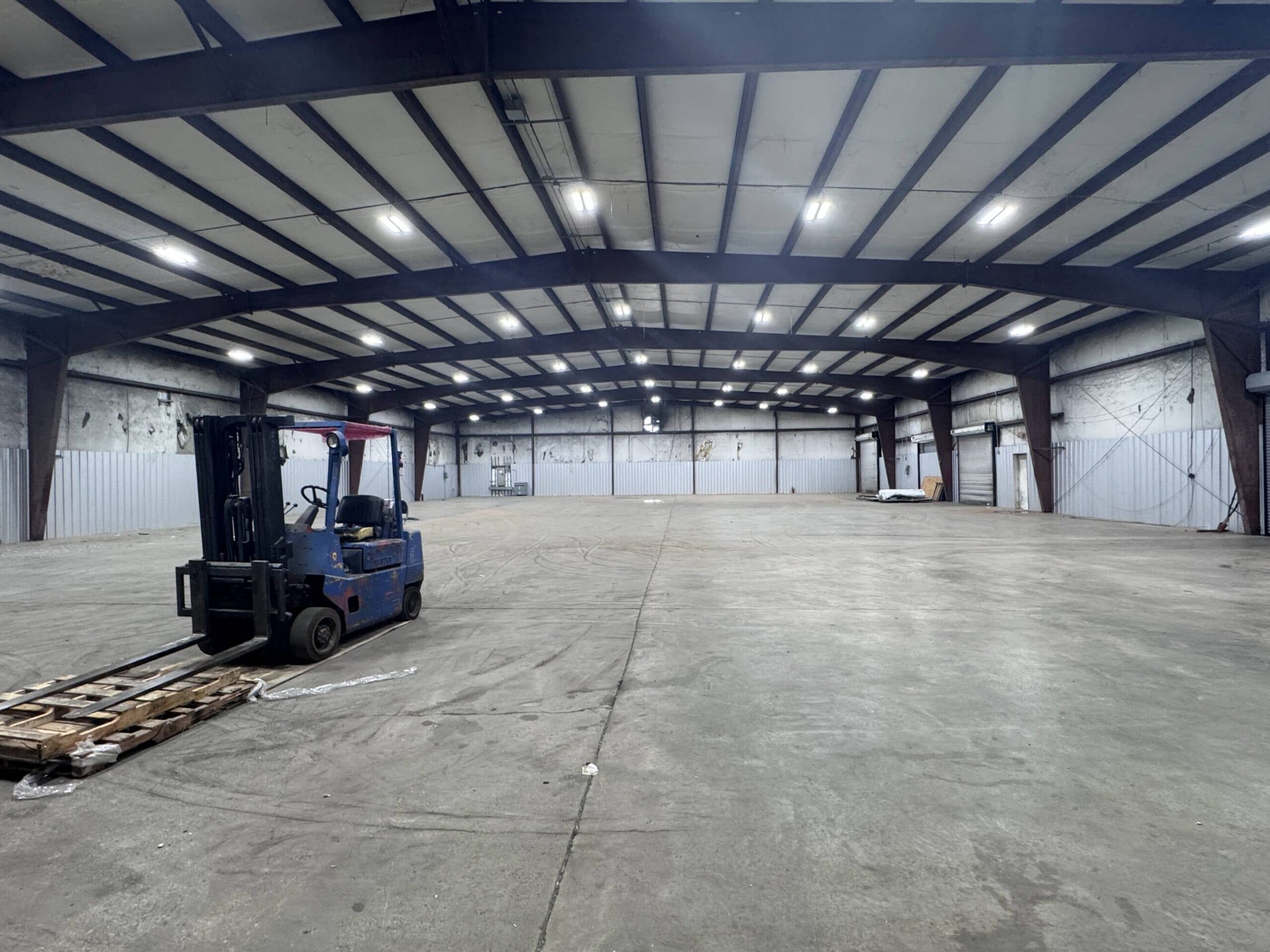15K SQ FT Warehouse Space- 4 Miles to I-85 photo 3