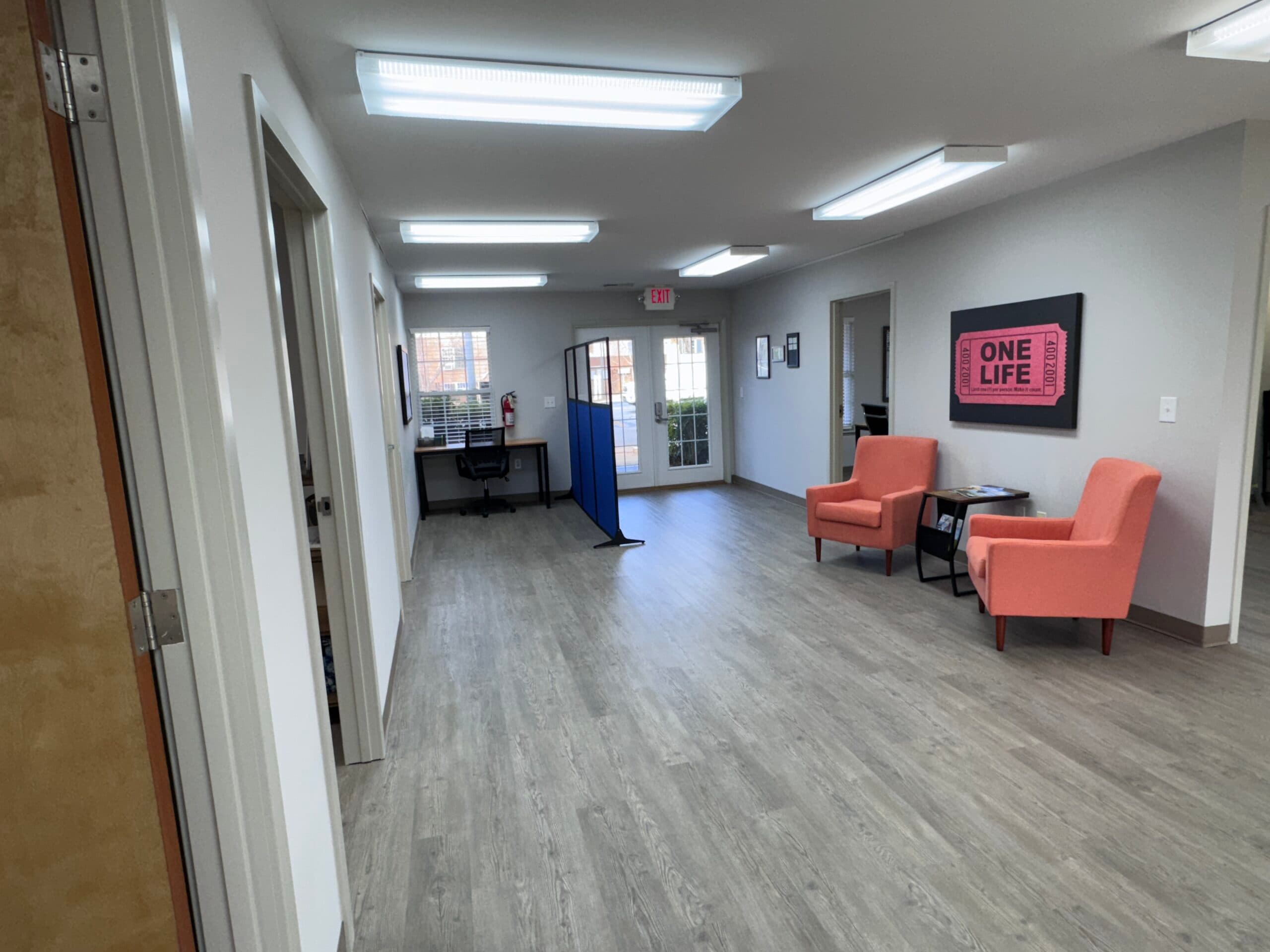 3 Office Suite- Seneca- Off HWY 123 photo 12