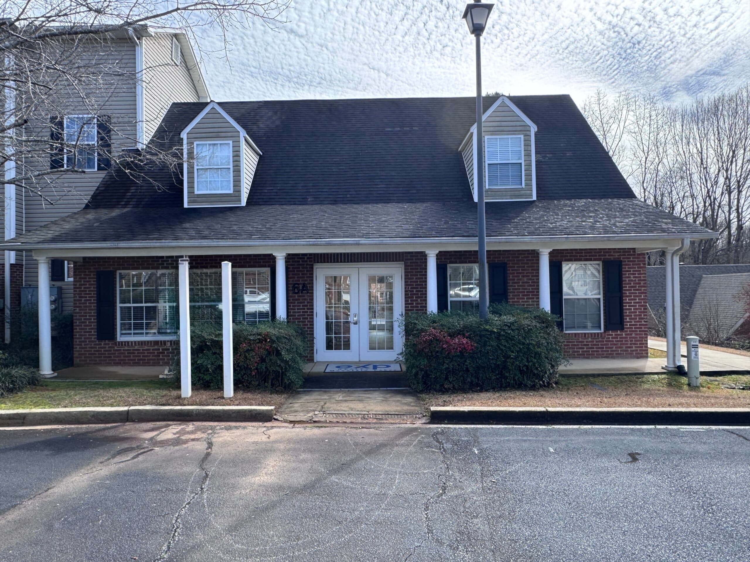 3 Office Suite- Seneca- Off HWY 123 photo 2