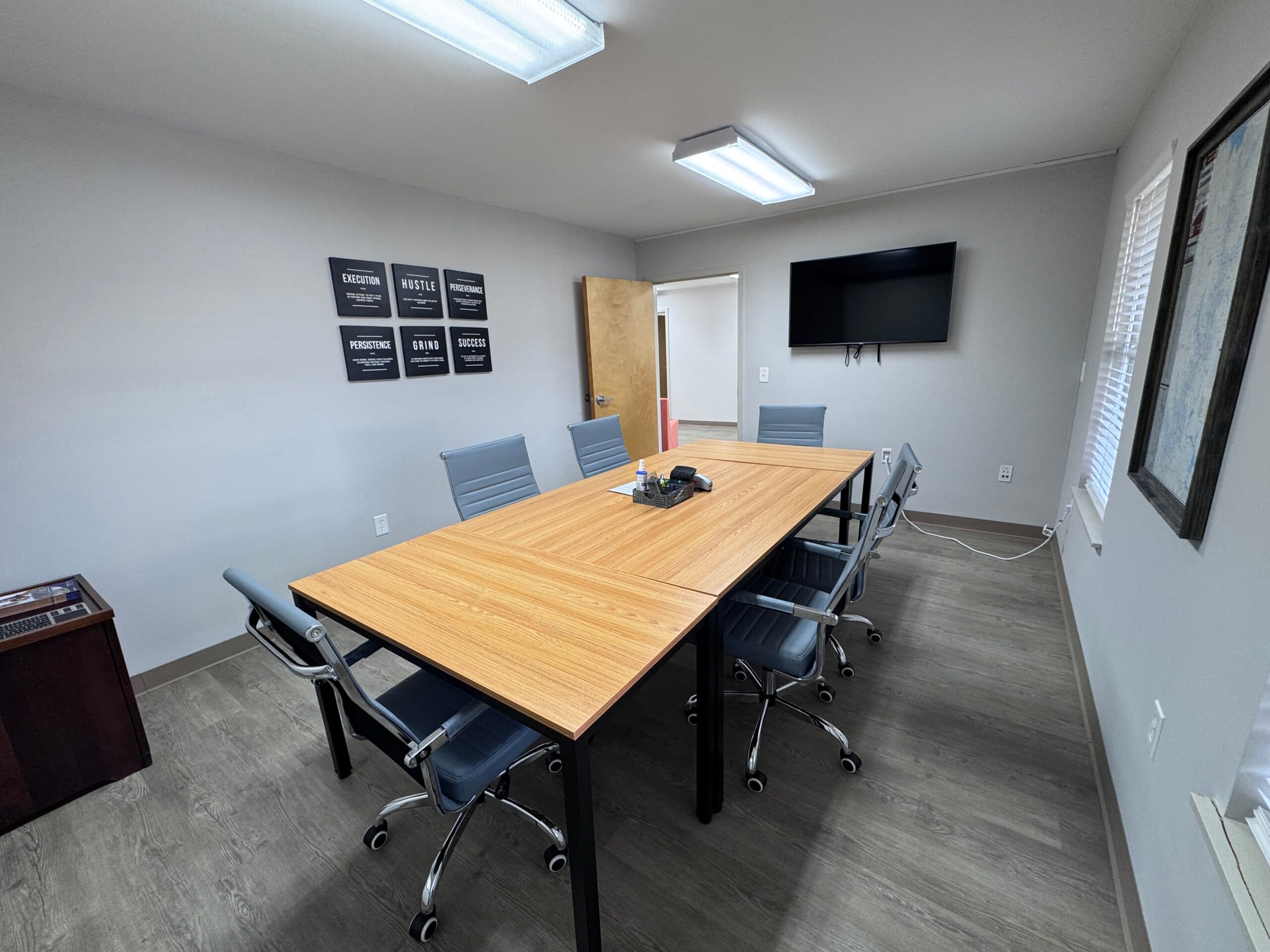 3 Office Suite- Seneca- Off HWY 123 photo 6