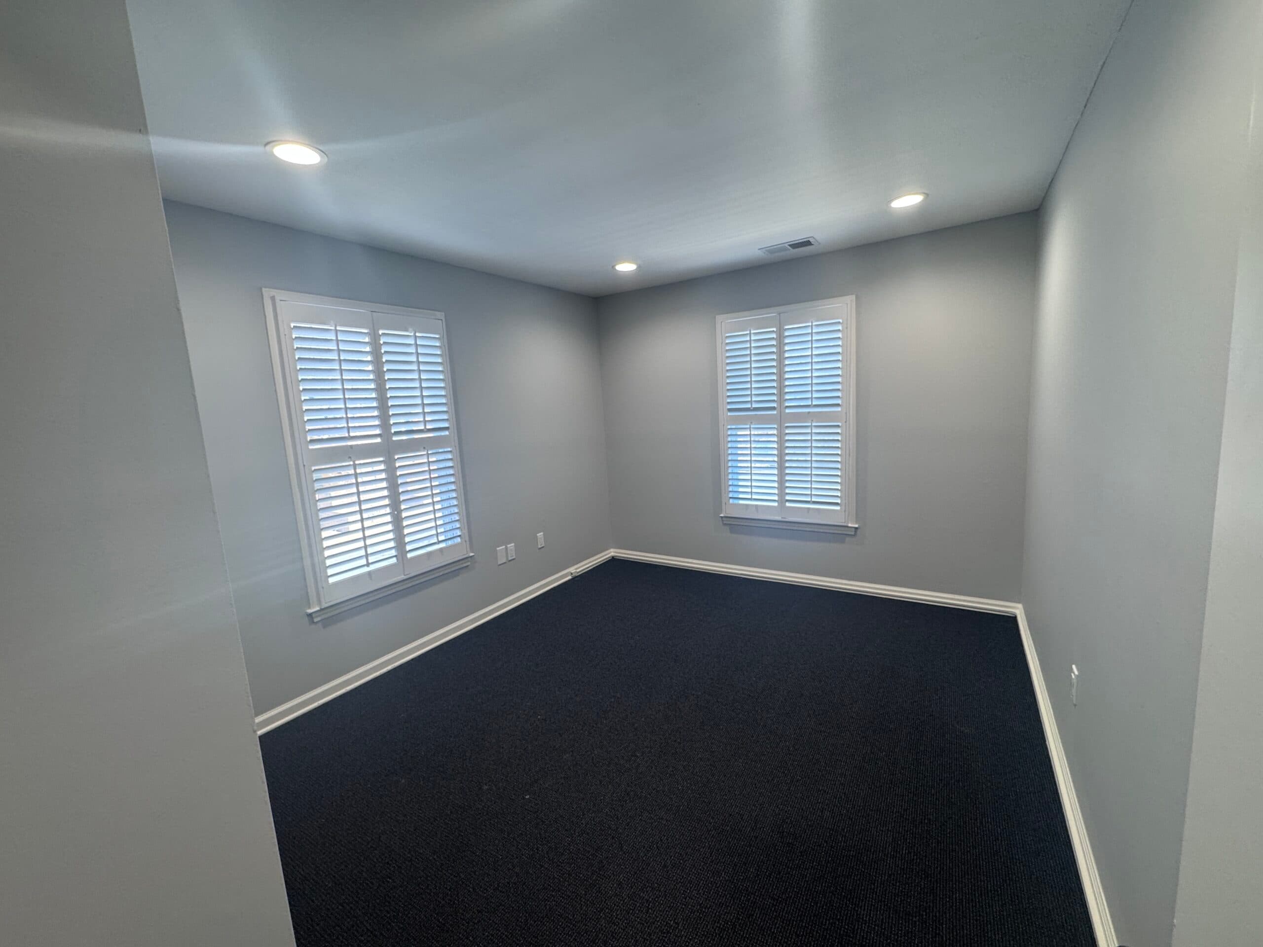 7 Office Suite- 1,600 SQ FT- Seneca photo 6