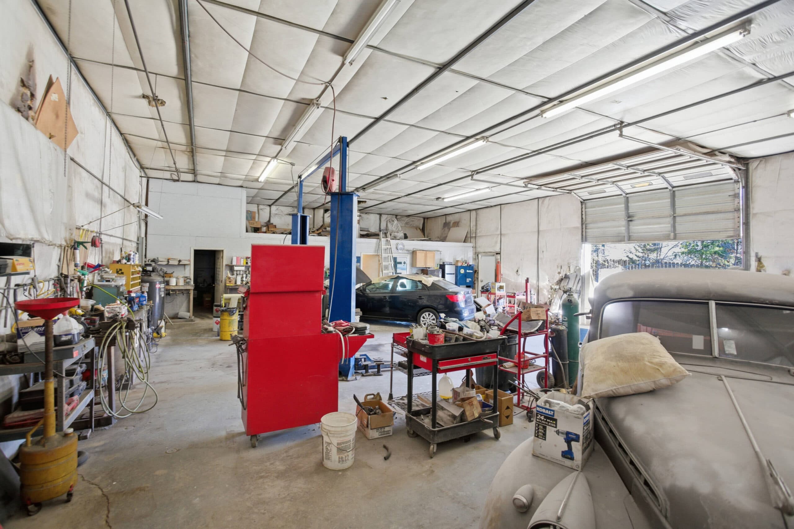 2,400 SQ FT Bldg- Central, Near Clemson photo 8